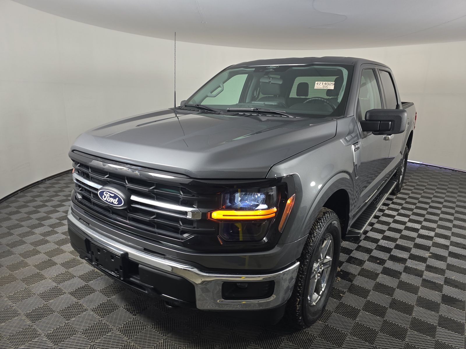 2025 Ford F-150 XLT AWD