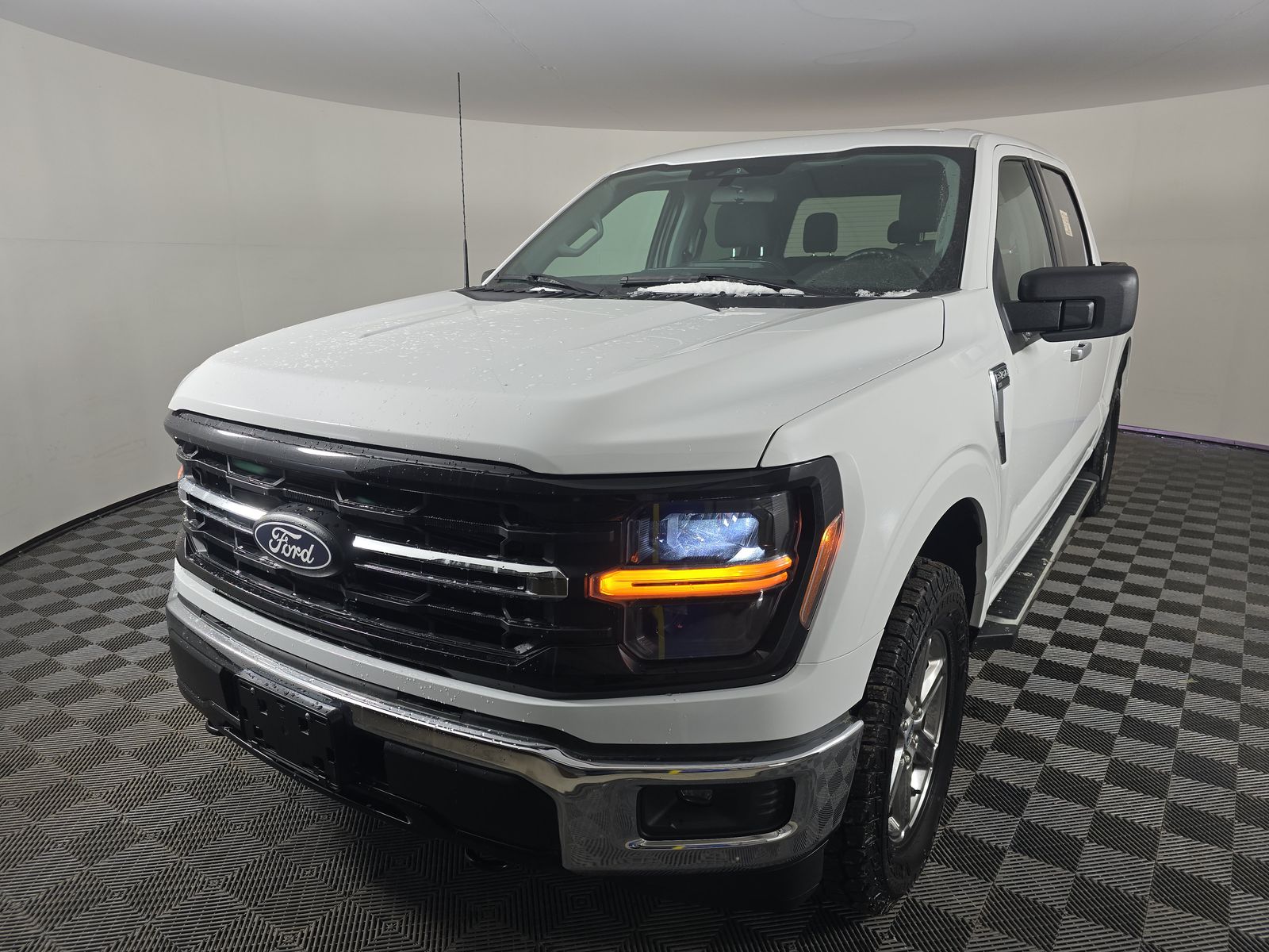 2025 Ford F-150 XLT AWD