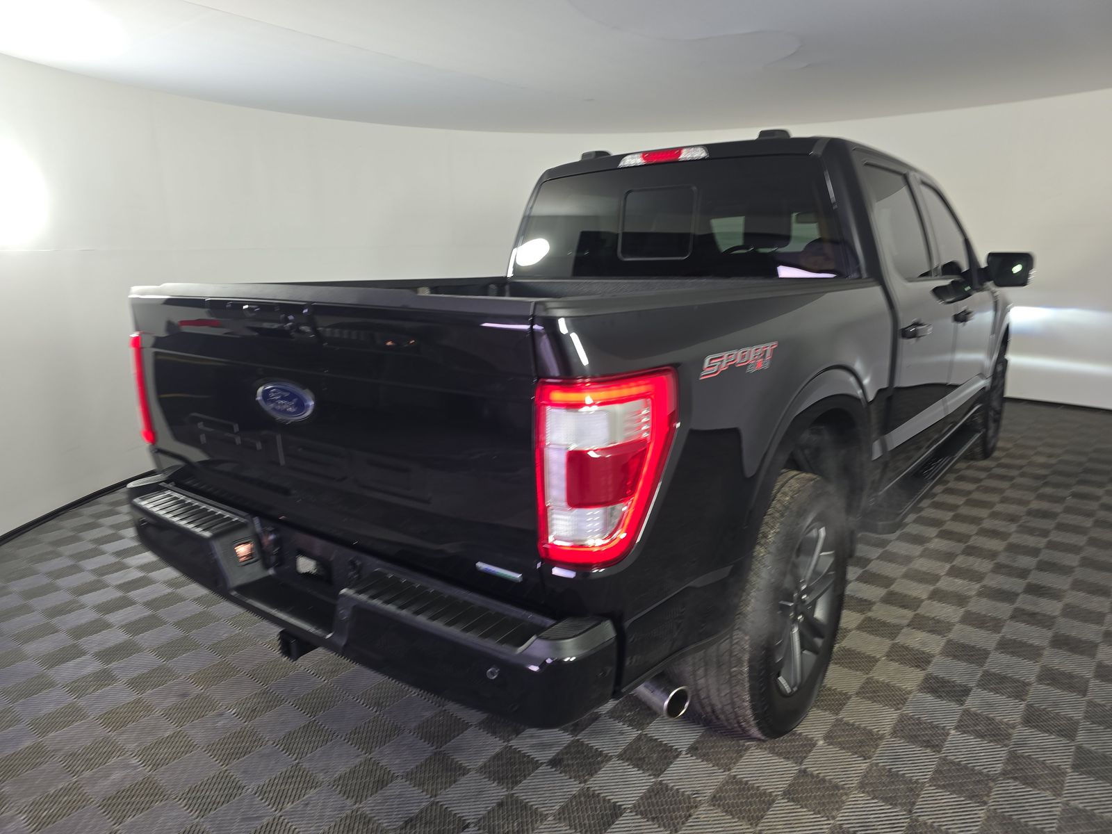 2023 Ford F-150 Lariat AWD
