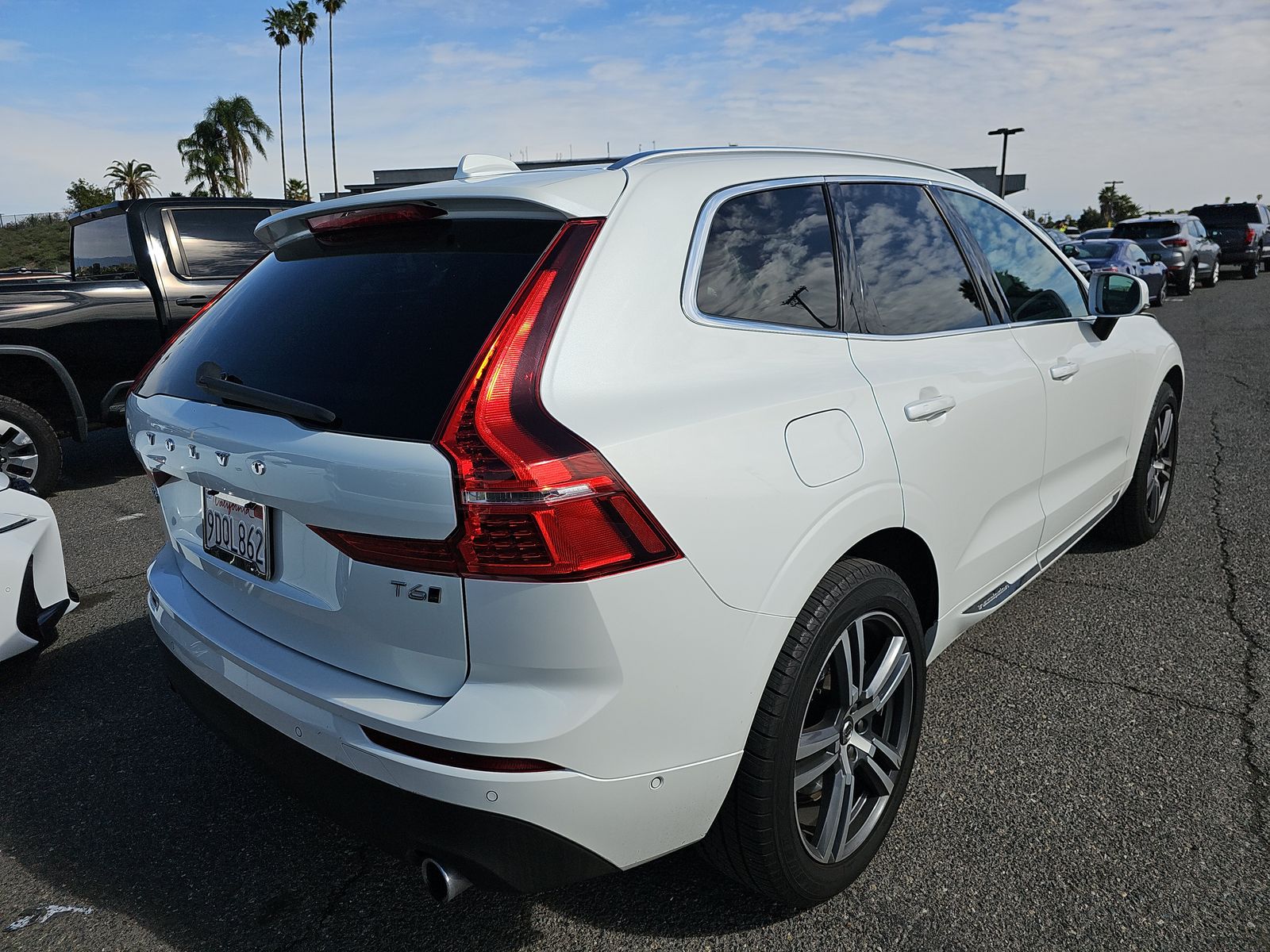2019 Volvo XC60 T6 Momentum AWD
