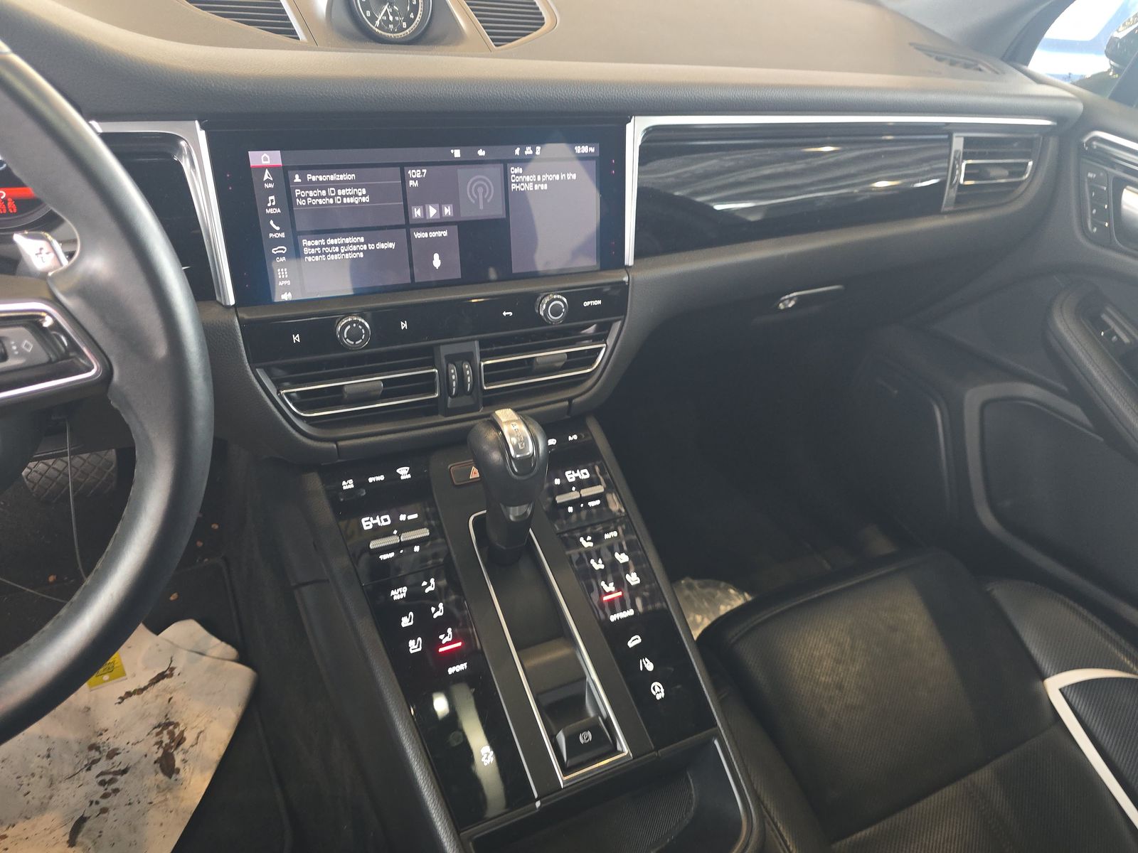 2022 Porsche Macan Base AWD