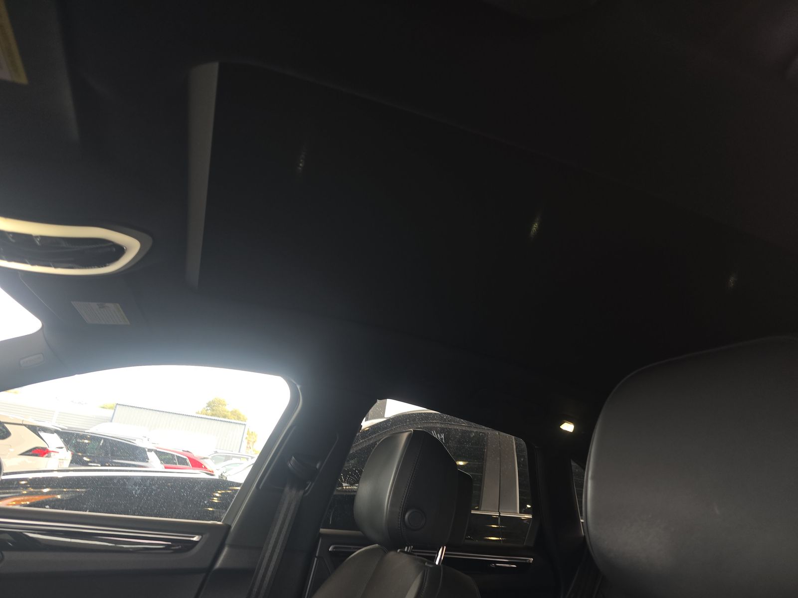 2022 Porsche Macan Base AWD