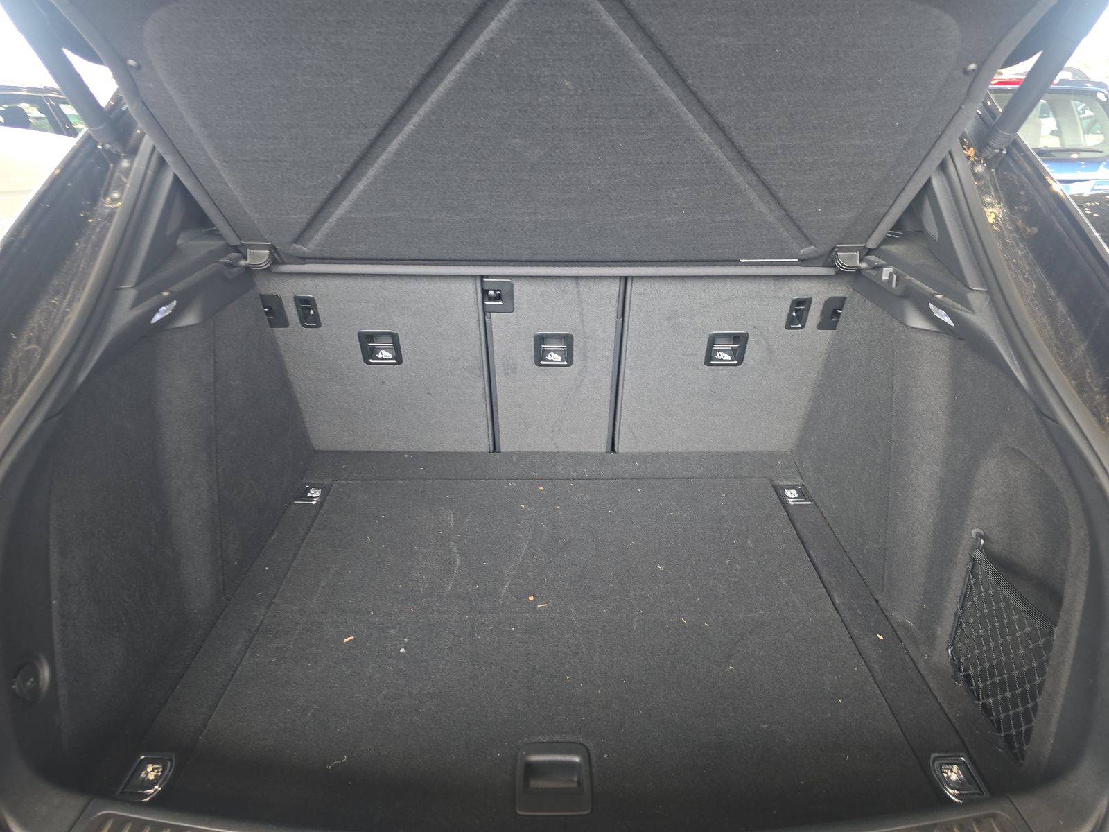 2022 Porsche Macan Base AWD