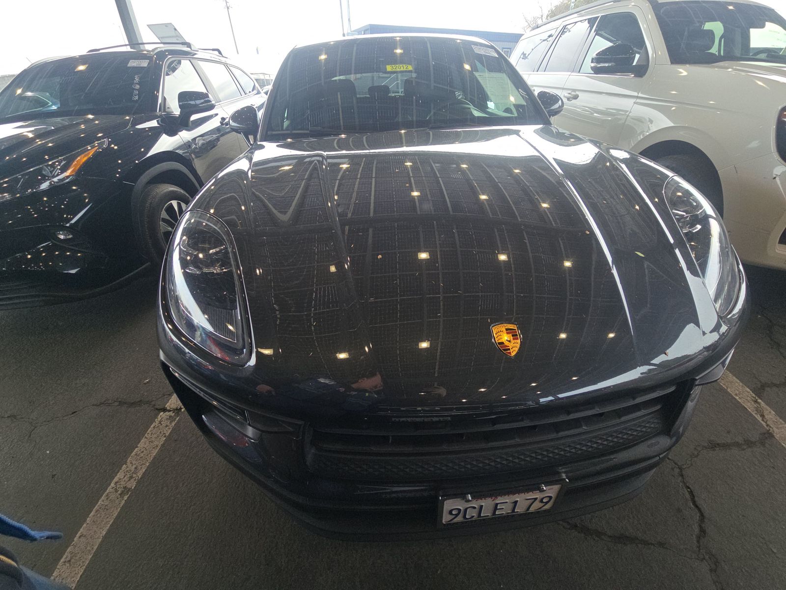 2022 Porsche Macan Base AWD