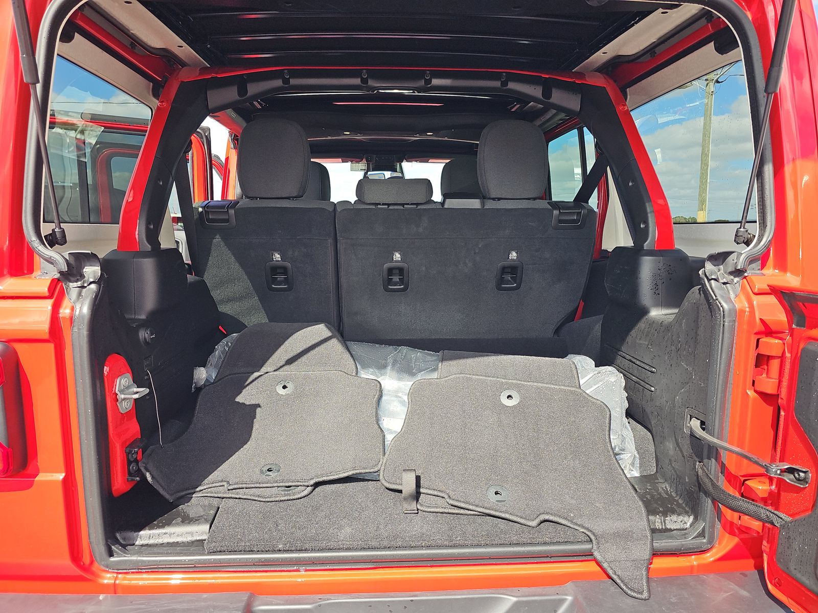 2025 Jeep Wrangler 4xe Sahara AWD