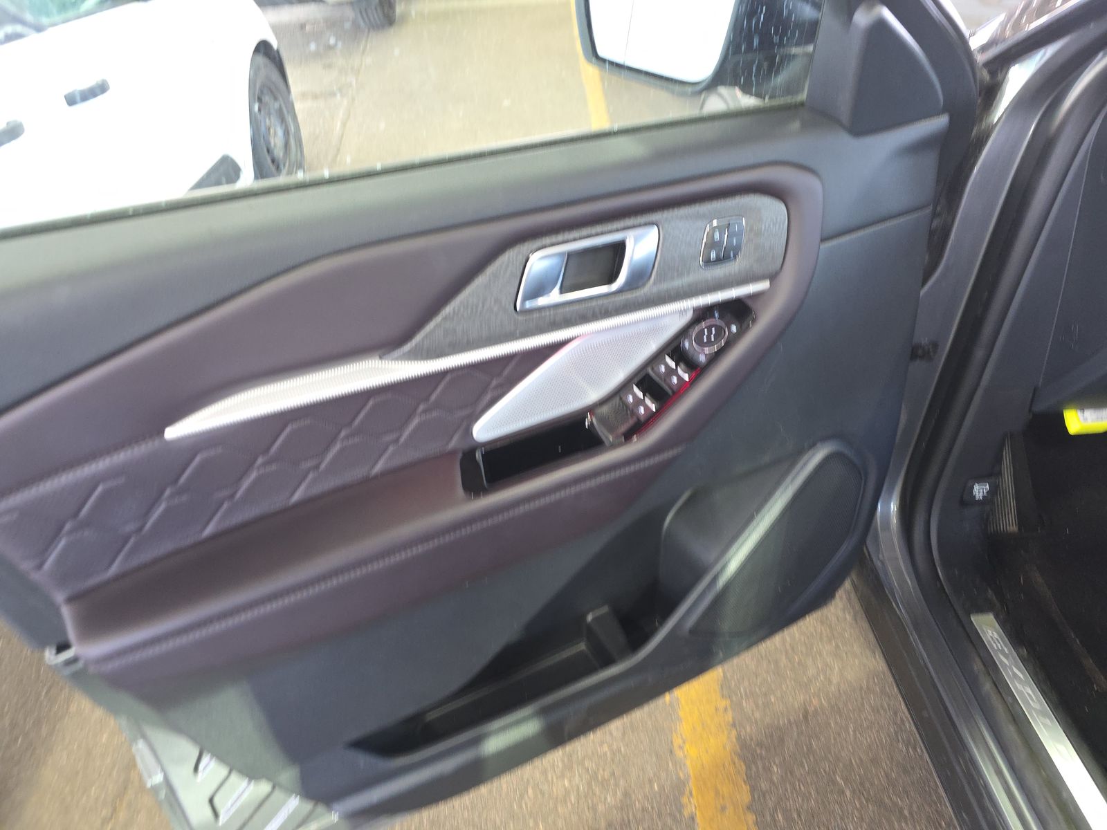 2025 Ford Explorer Platinum AWD
