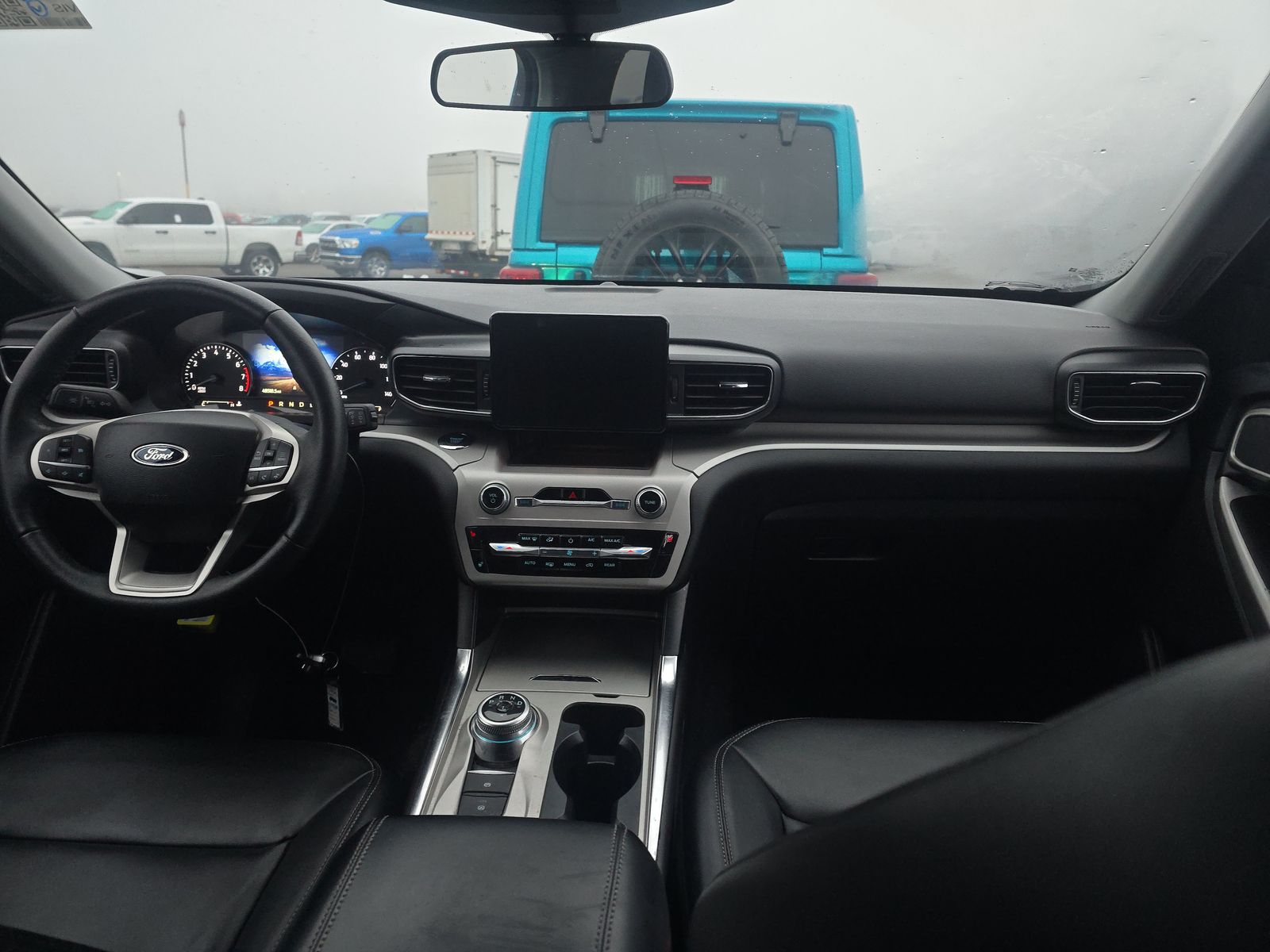 2024 Ford Explorer XLT RWD