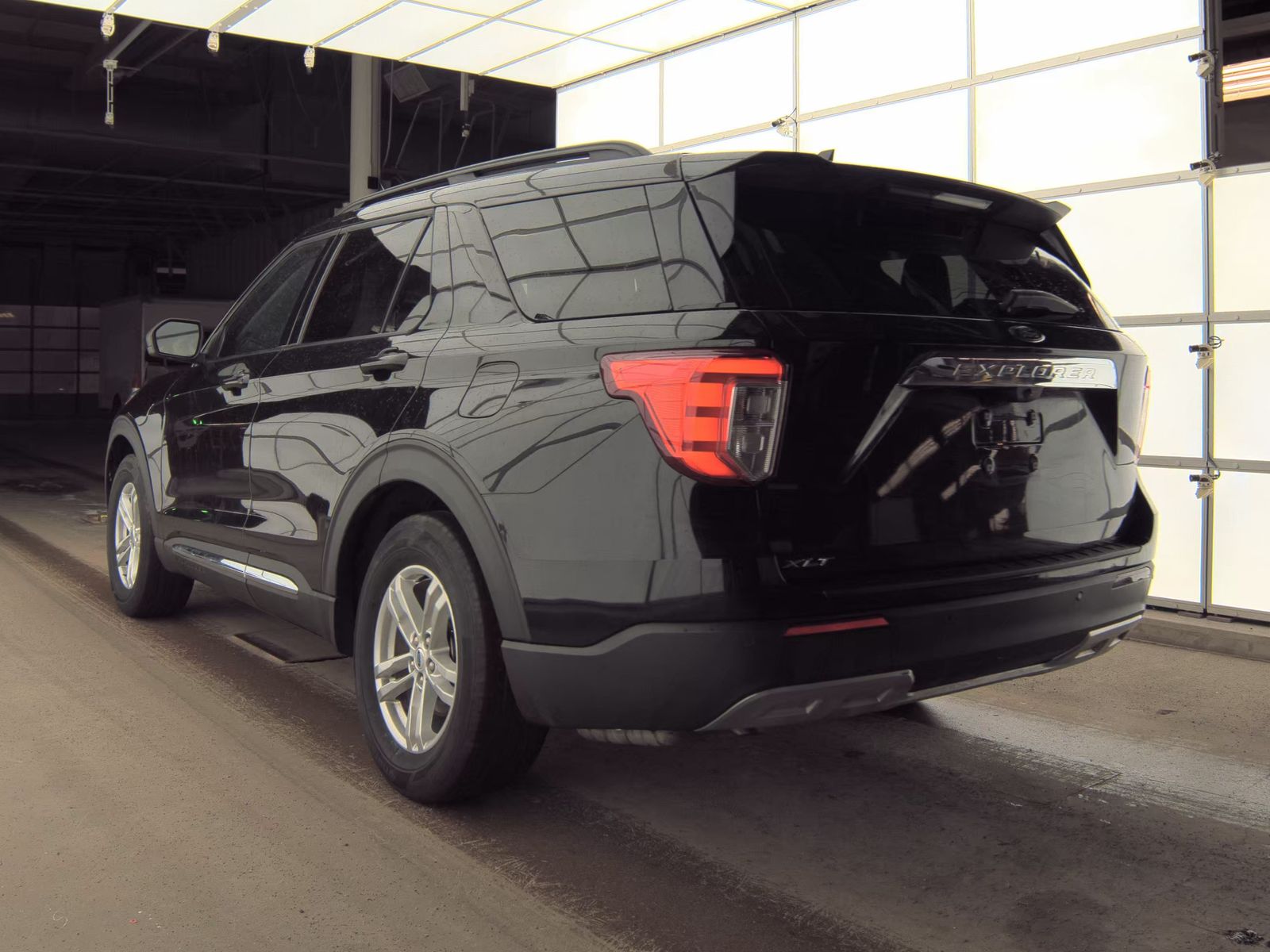 2024 Ford Explorer XLT RWD