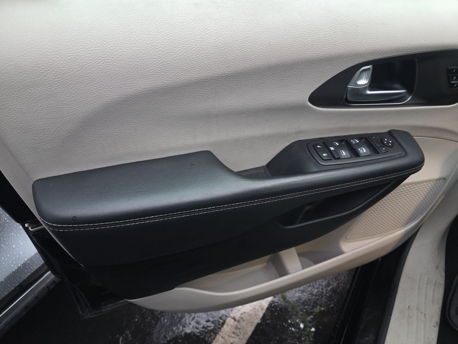 2024 Chrysler Pacifica Touring L FWD