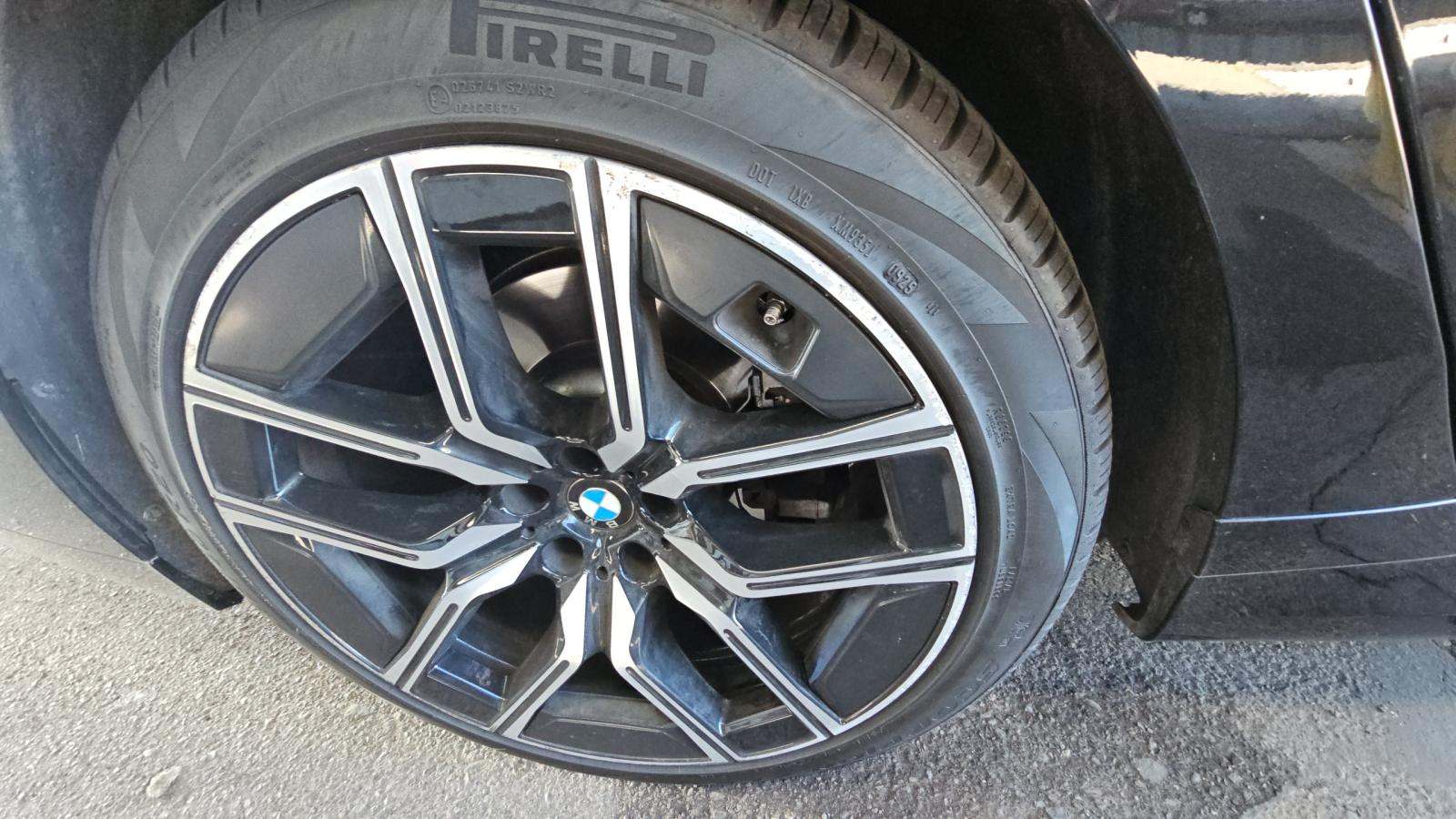 2025 BMW 7 Series 740i RWD