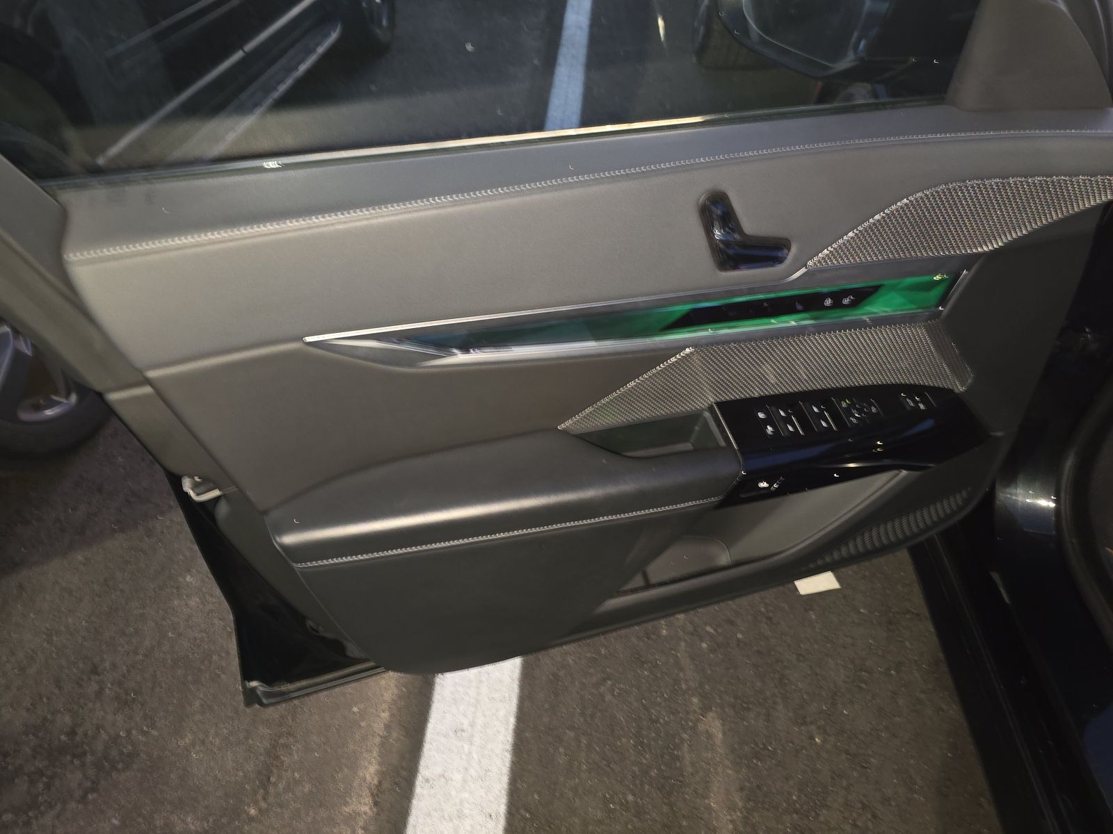 2025 BMW 7 Series 740i RWD