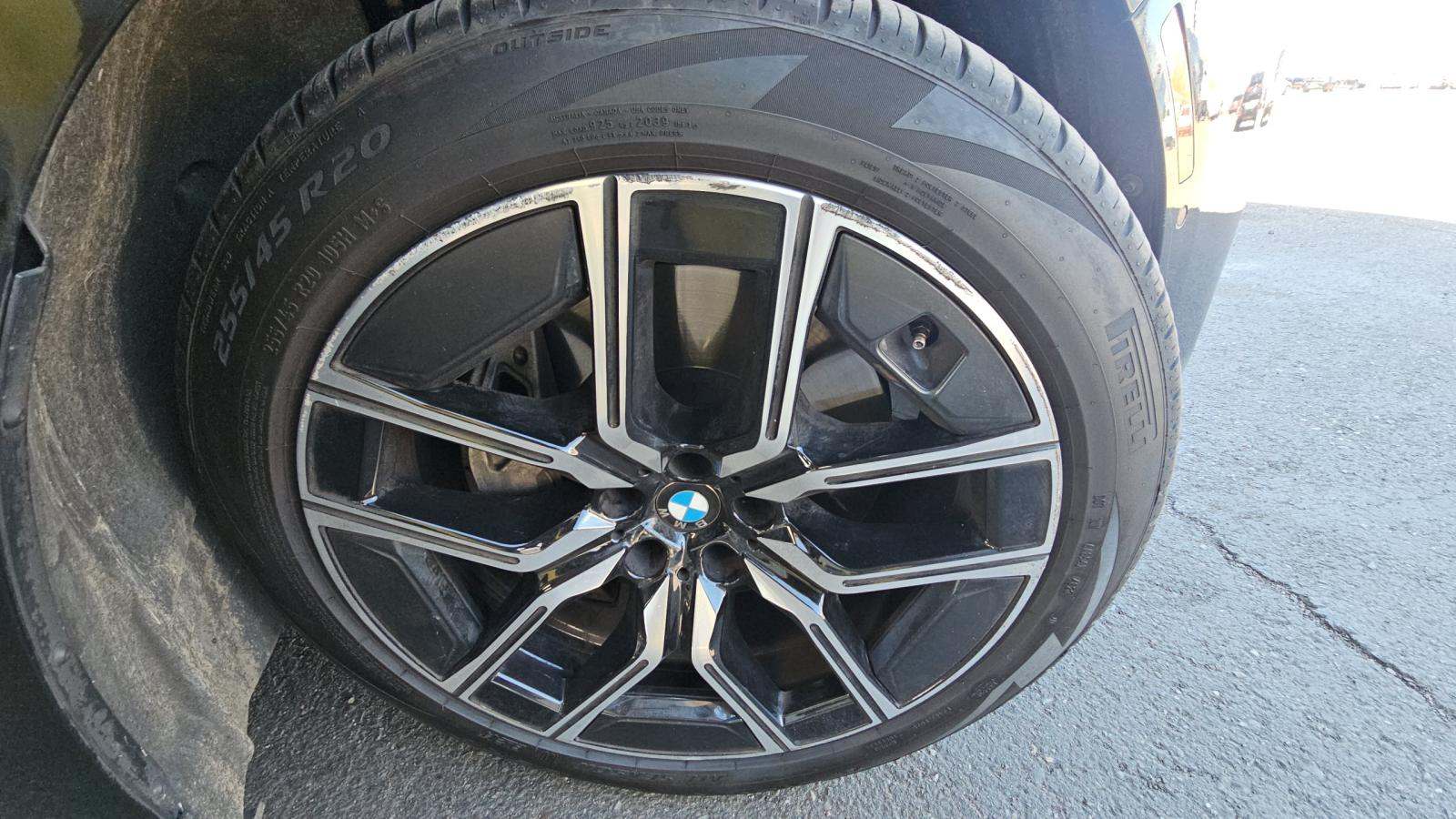 2025 BMW 7 Series 740i RWD