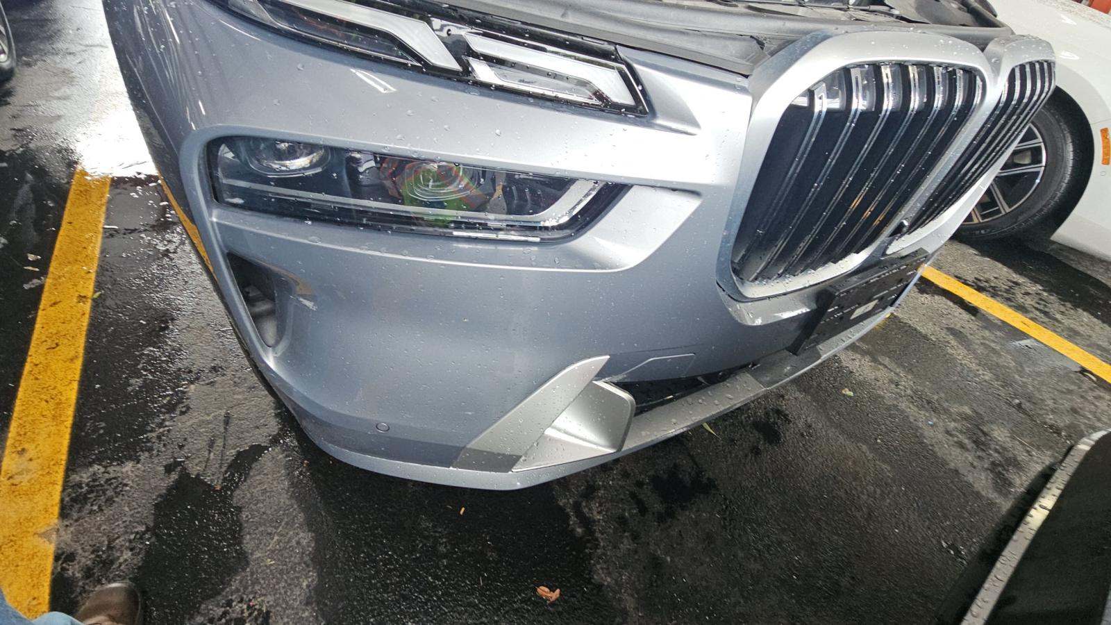 2025 BMW X7 xDrive40i AWD