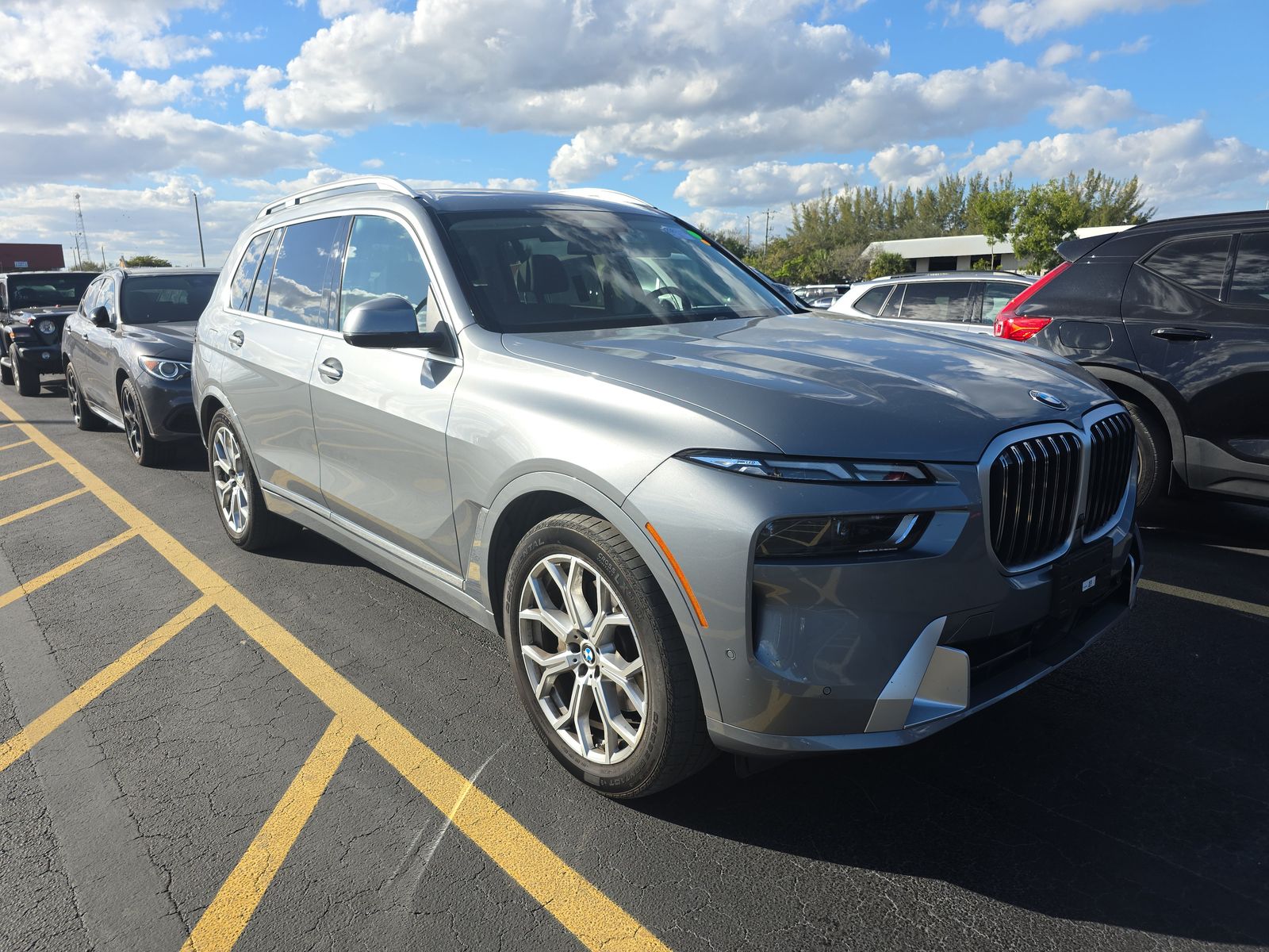2025 BMW X7 xDrive40i AWD