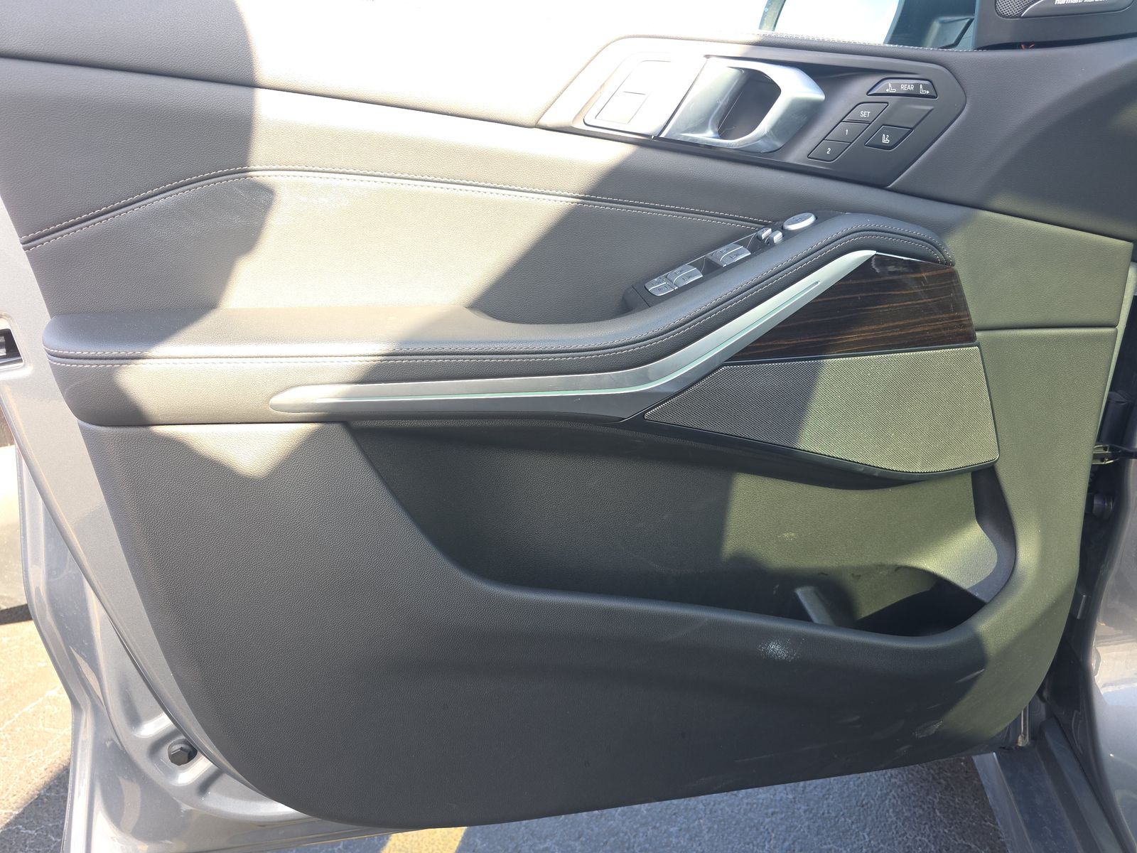 2025 BMW X7 xDrive40i AWD