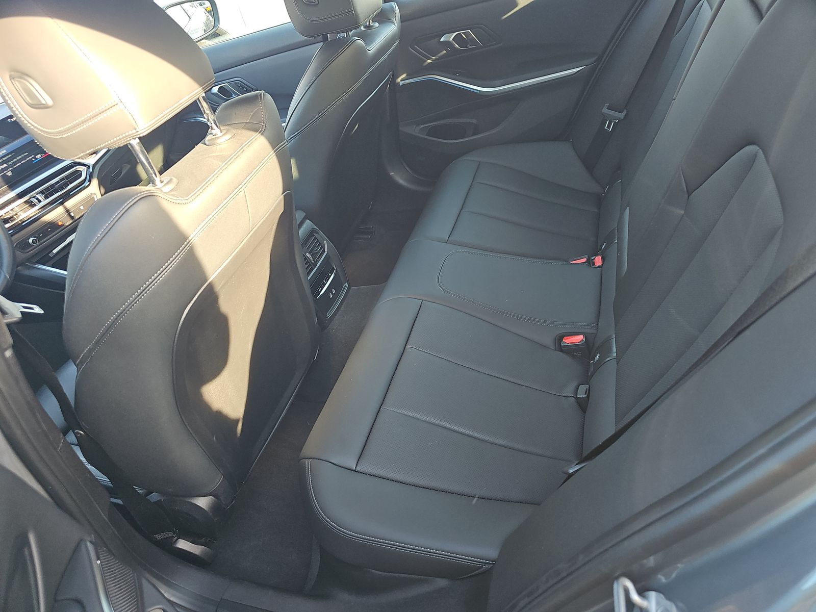 2024 BMW 3 Series 330i RWD