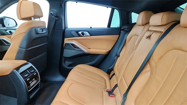 2022 BMW X6 M50i AWD