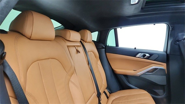 2022 BMW X6 M50i AWD