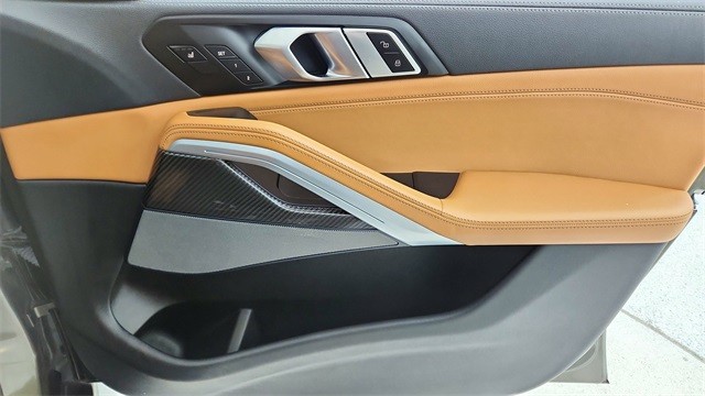 2022 BMW X6 M50i AWD