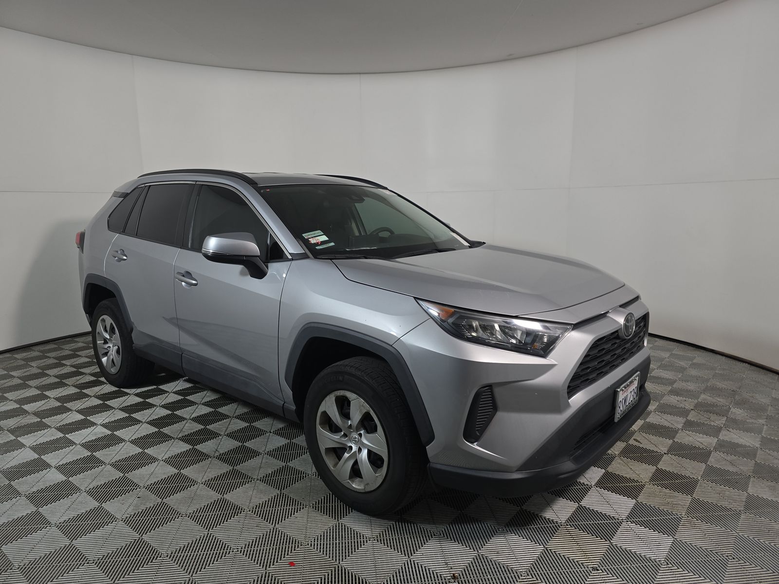 2020 Toyota RAV4 LE FWD