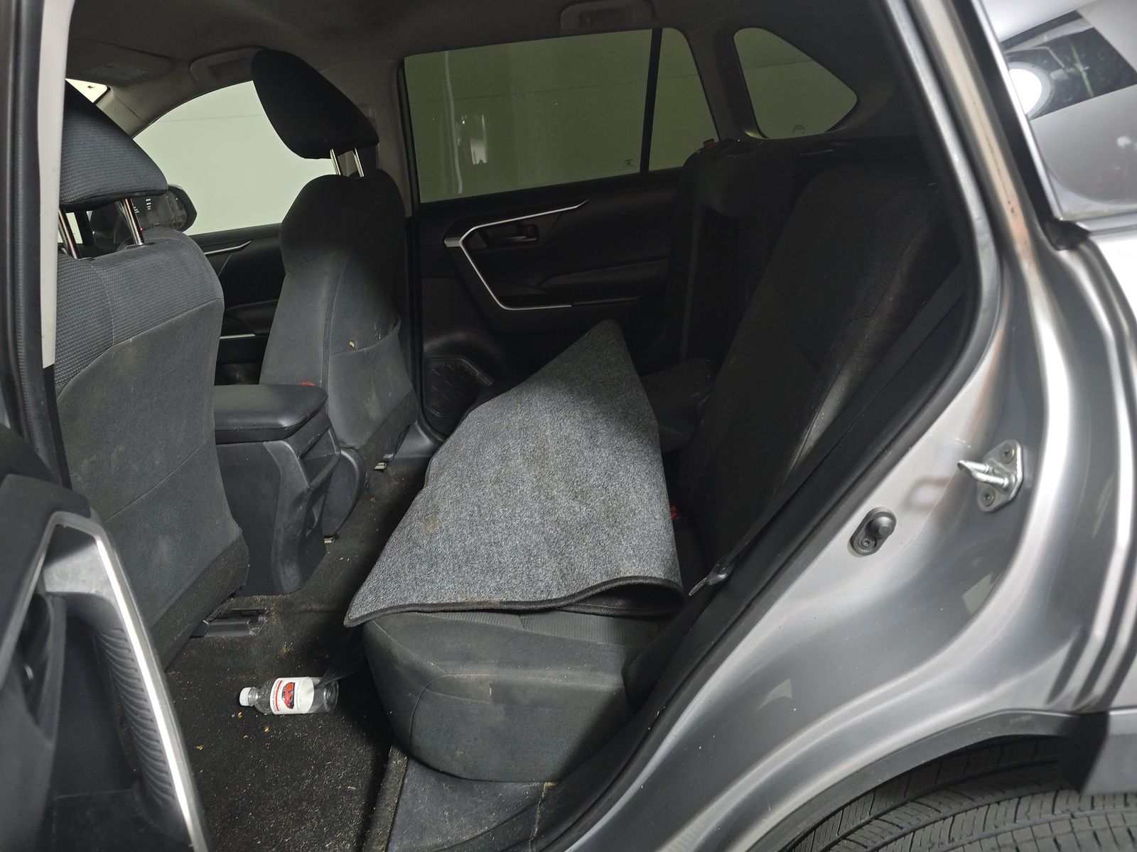 2020 Toyota RAV4 LE FWD