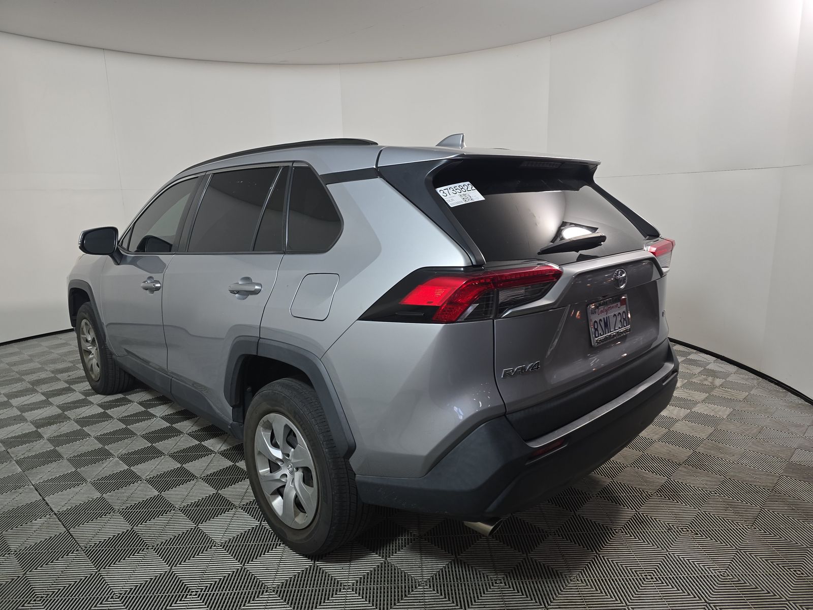 2020 Toyota RAV4 LE FWD