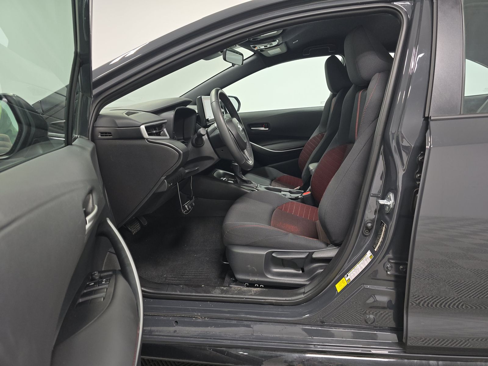 2025 Toyota Corolla SE FWD