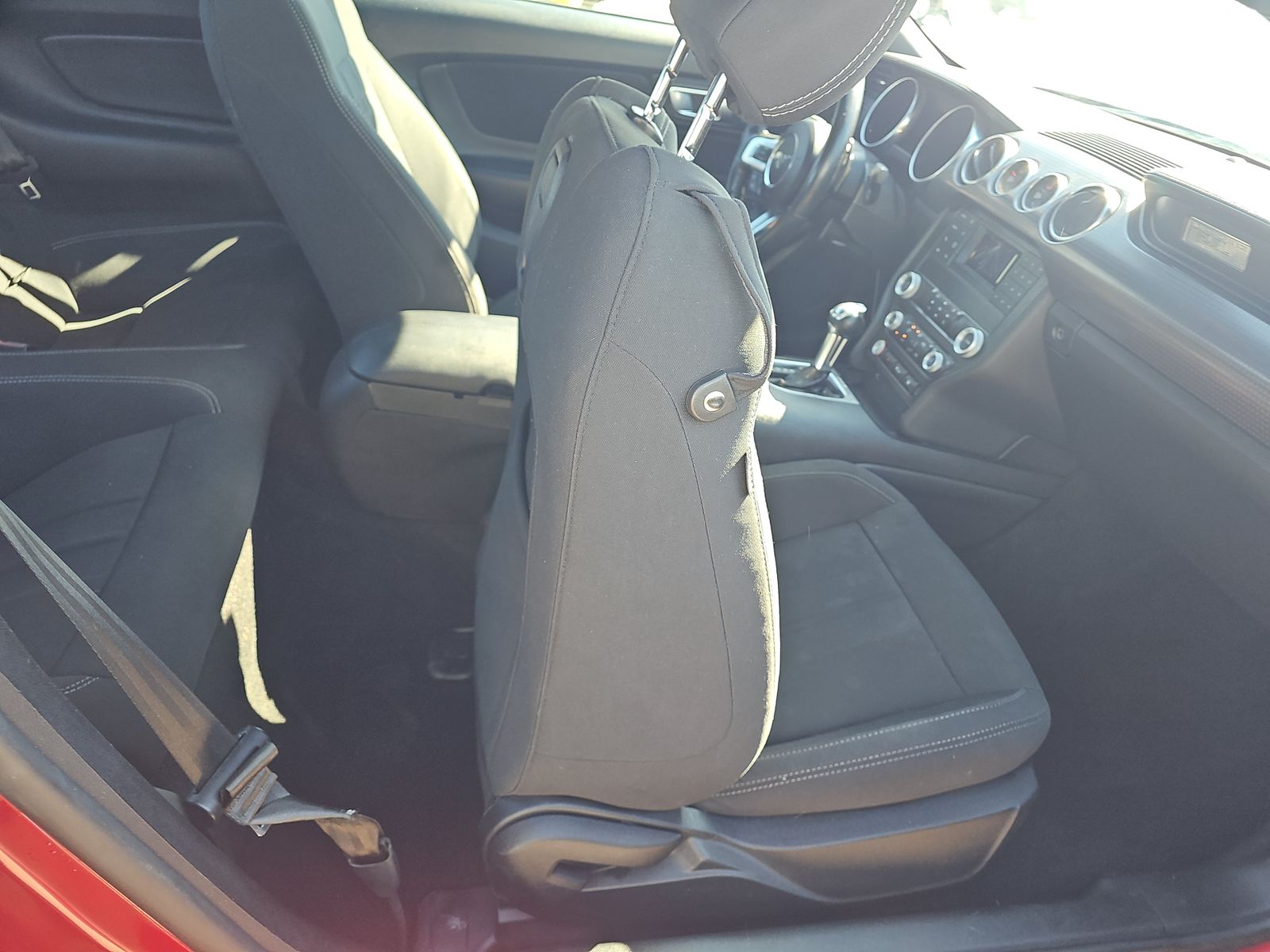 2020 Ford Mustang EcoBoost RWD