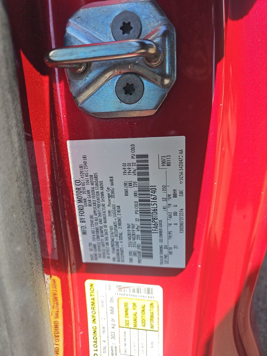 2020 Ford Mustang EcoBoost RWD