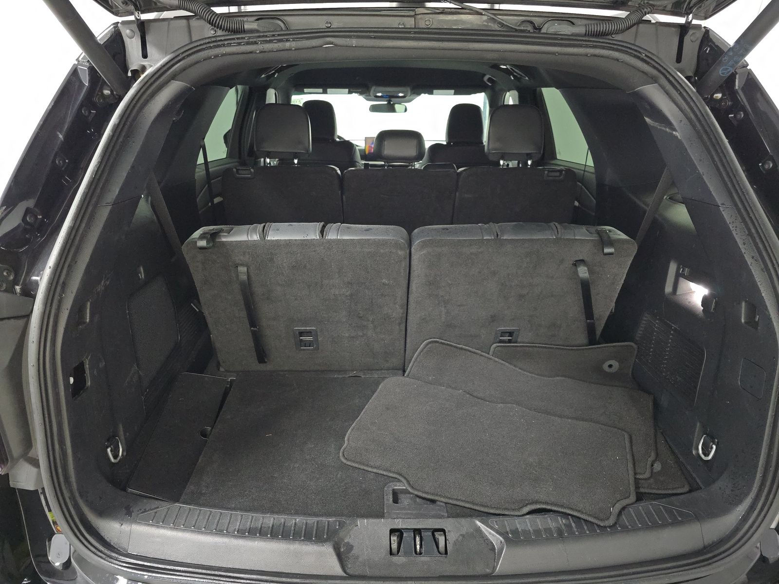 2025 Ford Explorer ST-Line AWD