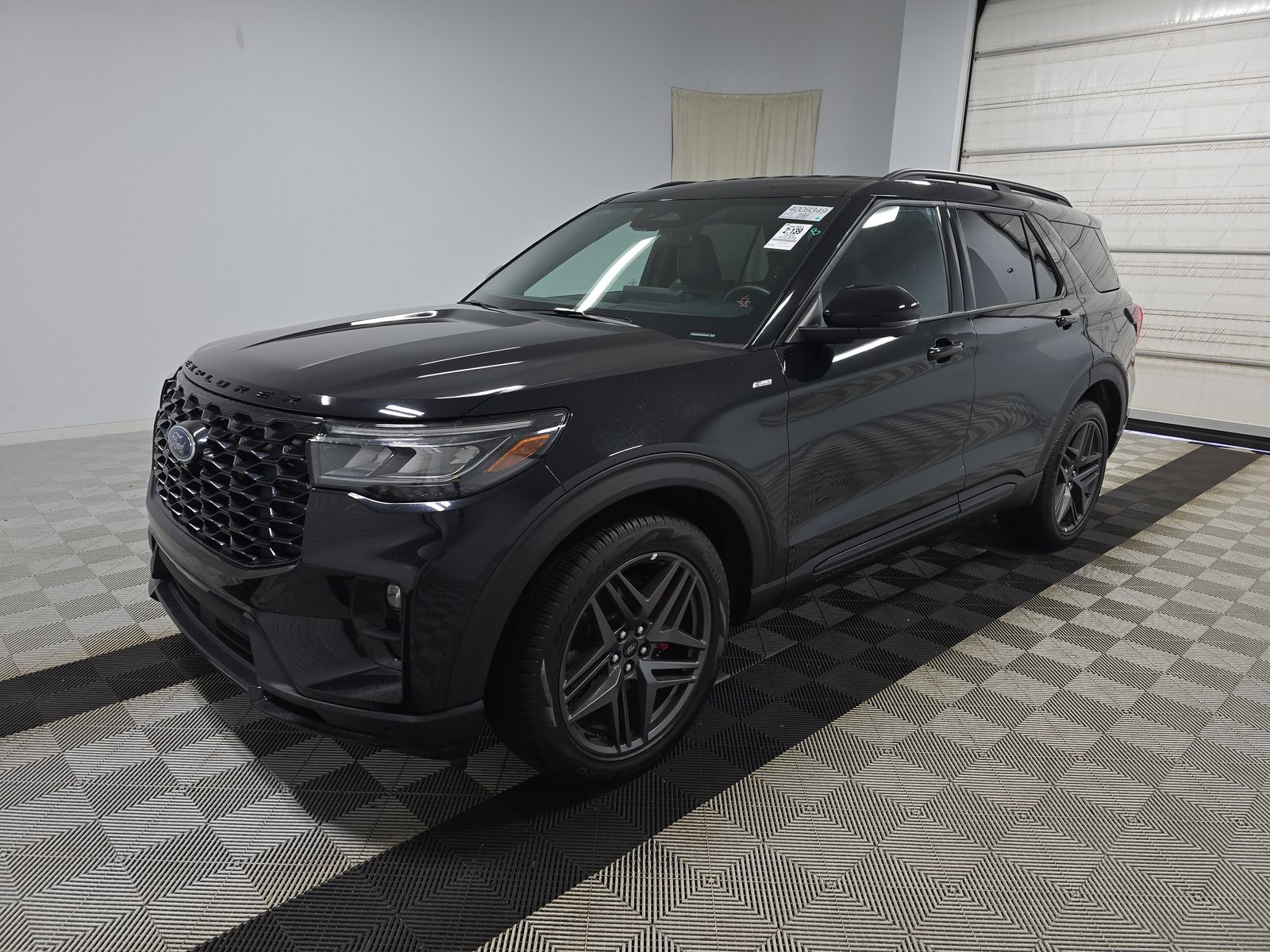 2025 Ford Explorer ST-Line AWD