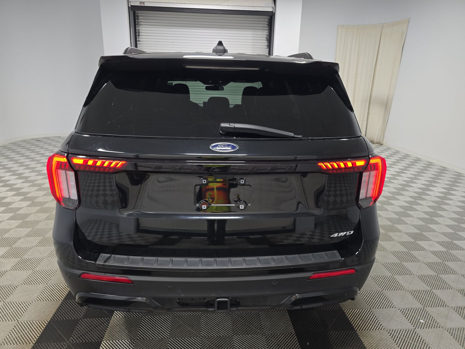 2025 Ford Explorer ST-Line AWD