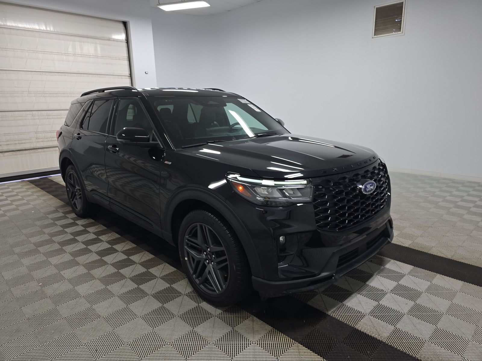 2025 Ford Explorer ST-Line AWD