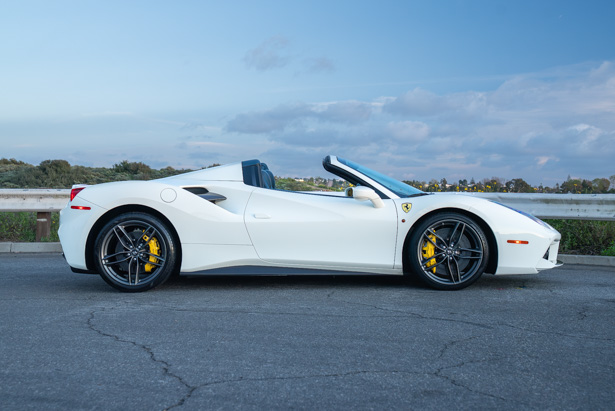 2018 Ferrari 488 Base RWD