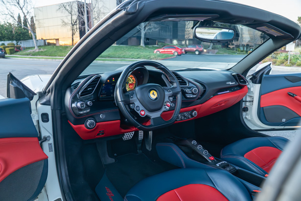 2018 Ferrari 488 Base RWD