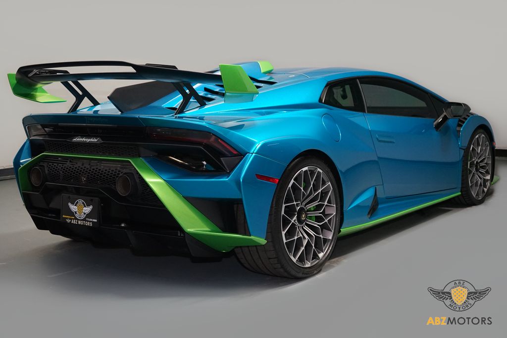 2022 Lamborghini Huracan STO RWD