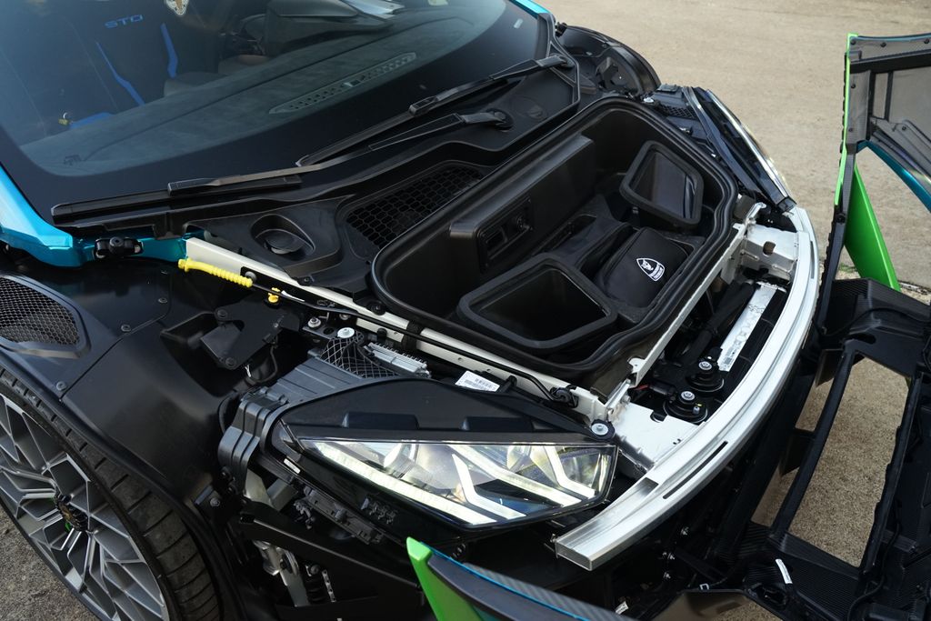 2022 Lamborghini Huracan STO RWD