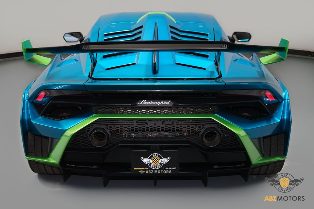 2022 Lamborghini Huracan STO RWD