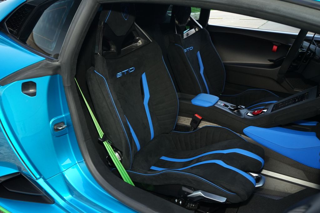 2022 Lamborghini Huracan STO RWD