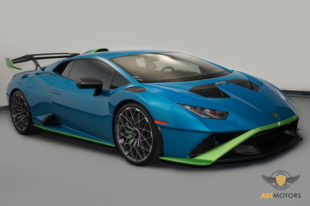 2022 Lamborghini Huracan STO RWD
