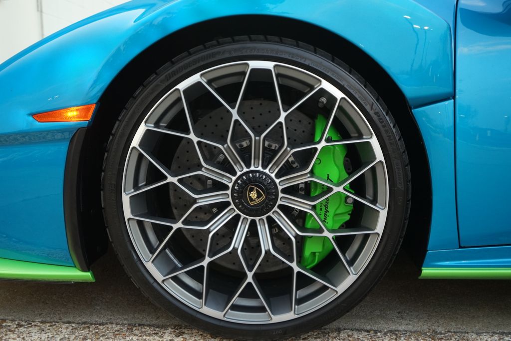 2022 Lamborghini Huracan STO RWD