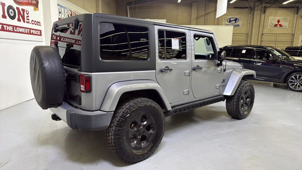 2015 Jeep Wrangler Unlimited Sahara AWD