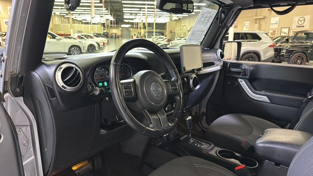2015 Jeep Wrangler Unlimited Sahara AWD