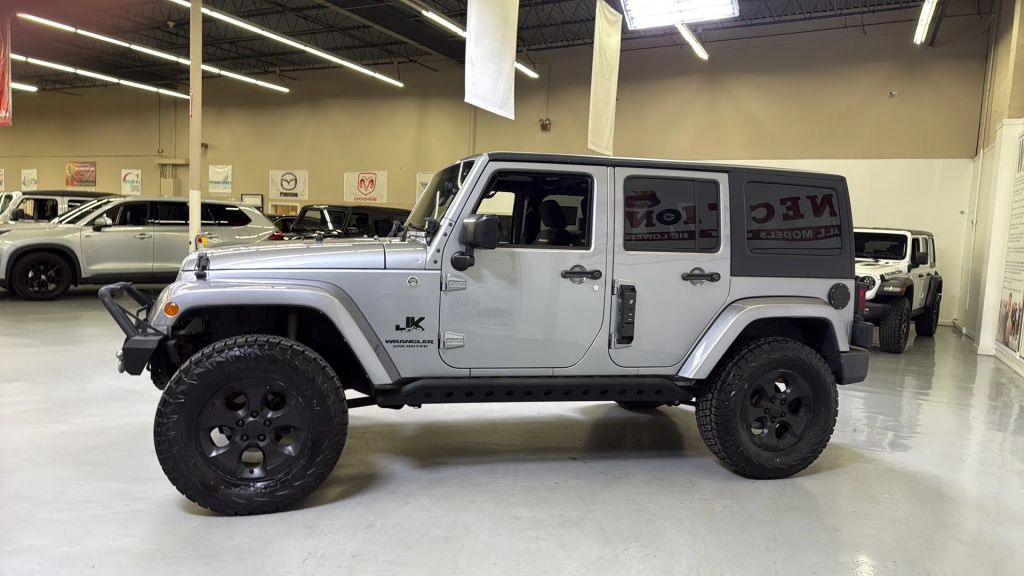 2015 Jeep Wrangler Unlimited Sahara AWD