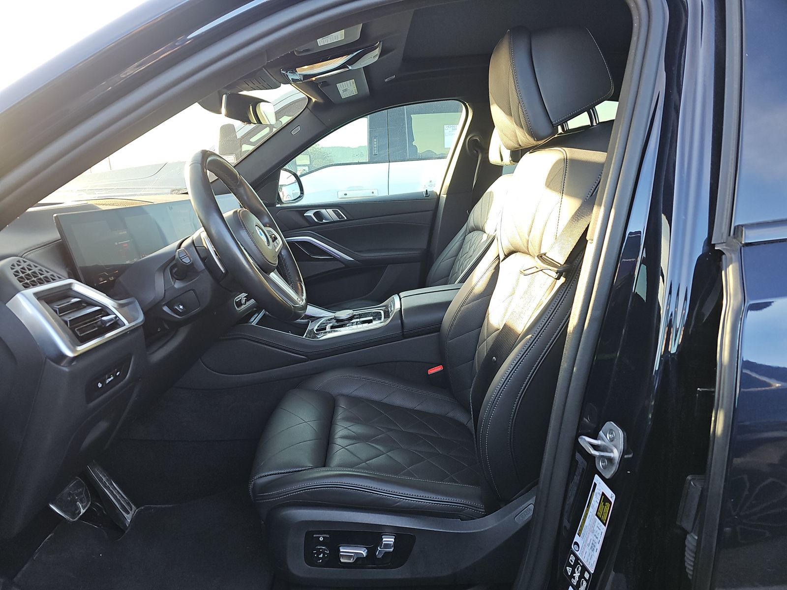 2025 BMW X6 xDrive40i AWD