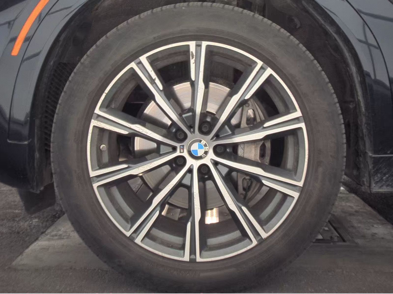 2025 BMW X6 xDrive40i AWD