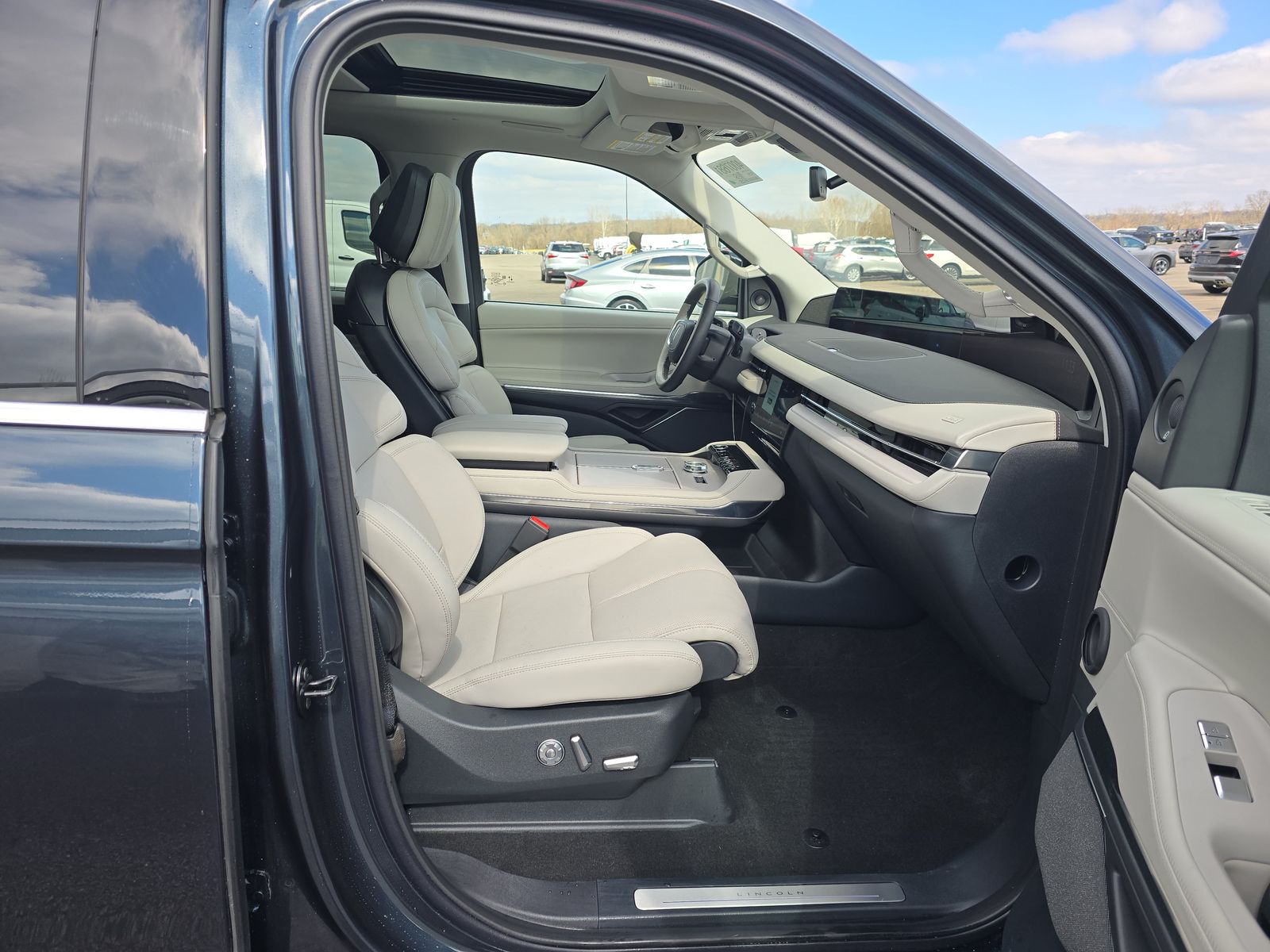 2025 Lincoln Navigator Reserve AWD