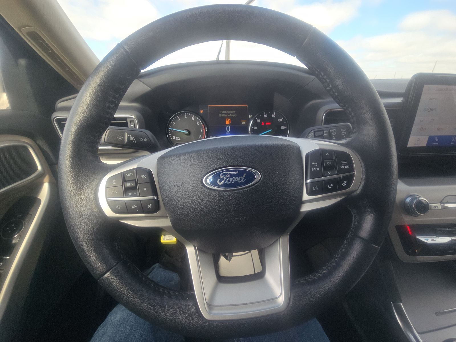 2023 Ford Explorer XLT AWD