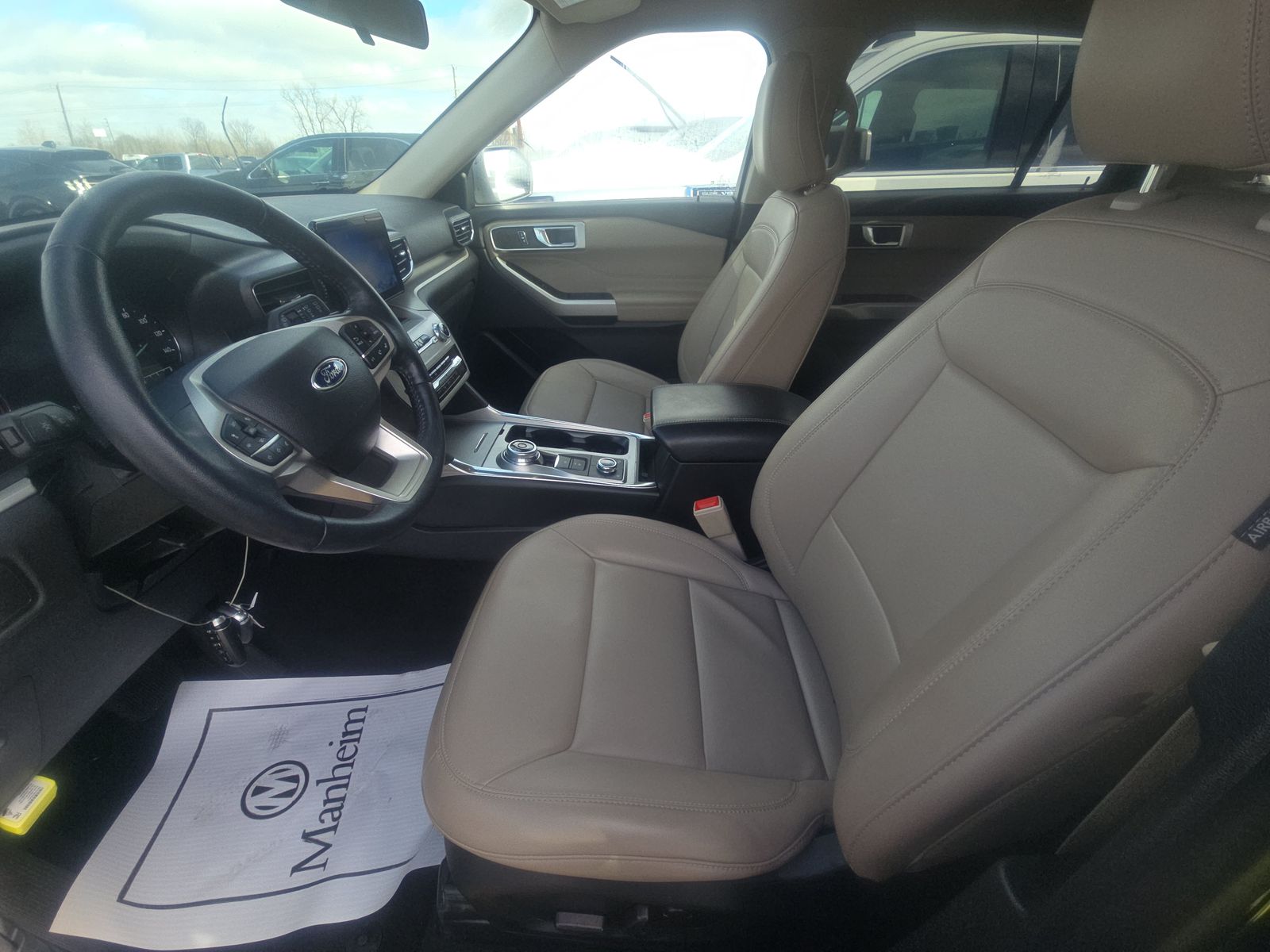 2023 Ford Explorer XLT AWD