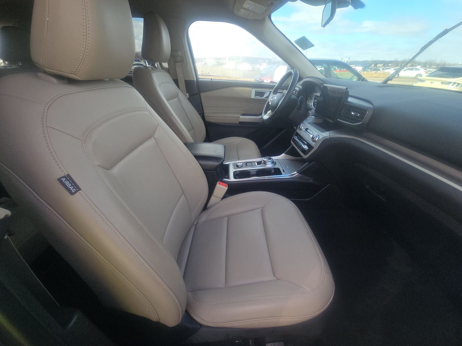 2023 Ford Explorer XLT AWD